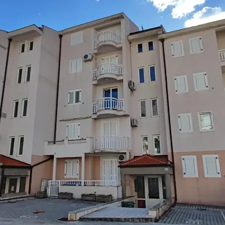 Apartment Kresho Baska Voda