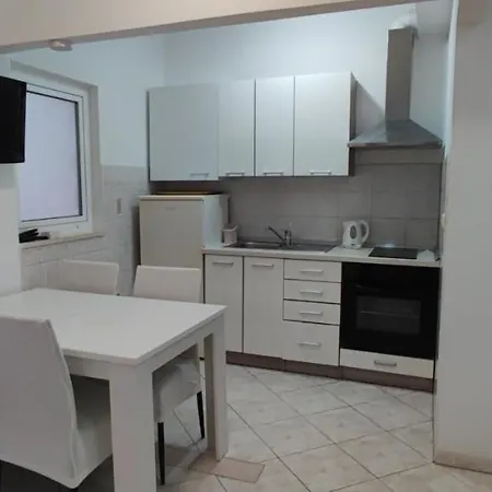 Kresho Apartment *